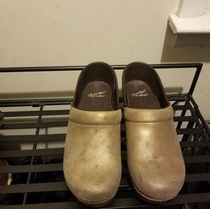 NWB Dansko Professional Clogs Gold